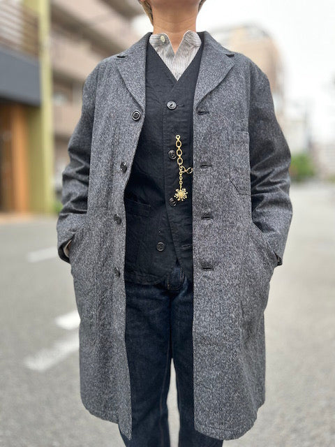 近日入荷の新作。