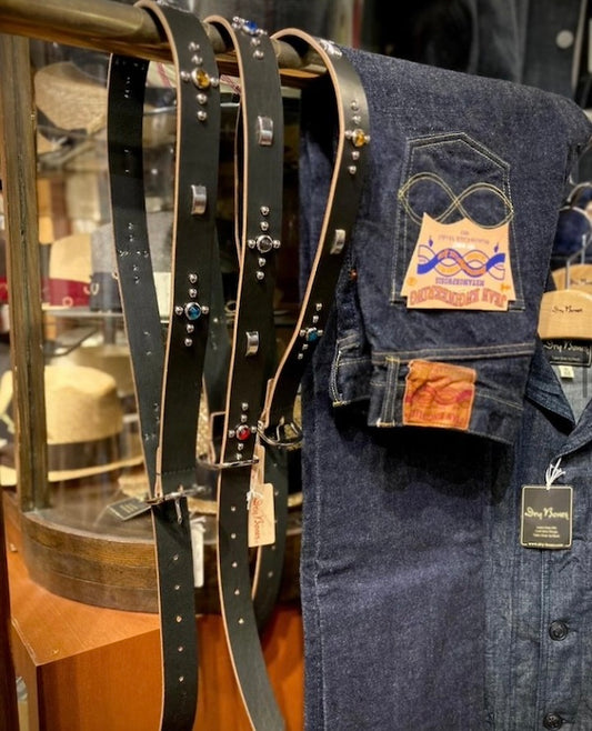 STUDS BELT.