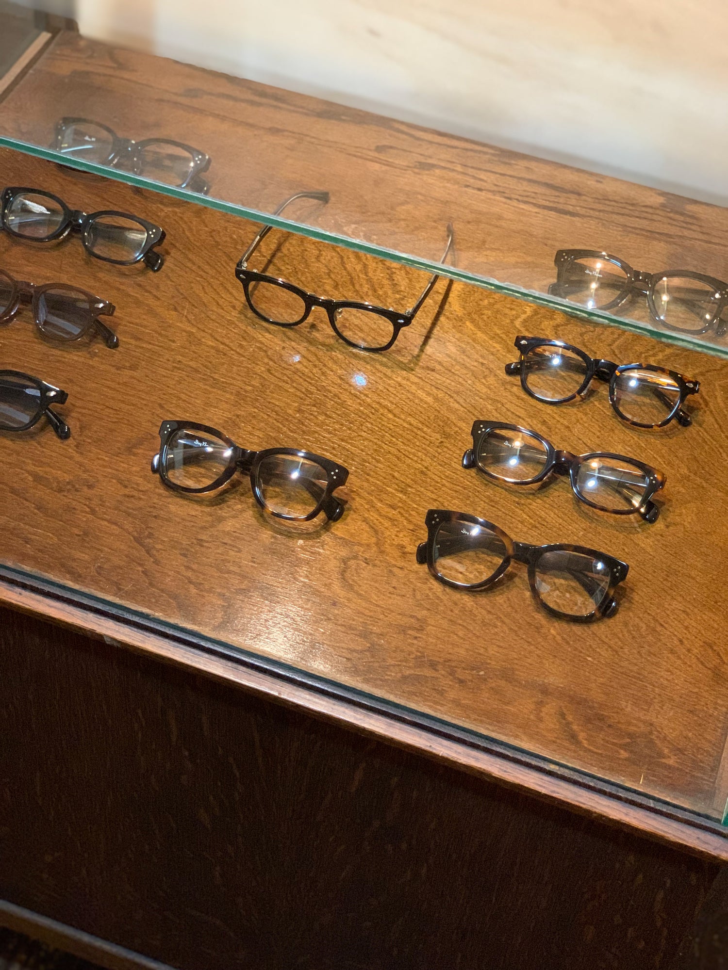EYEWEAR