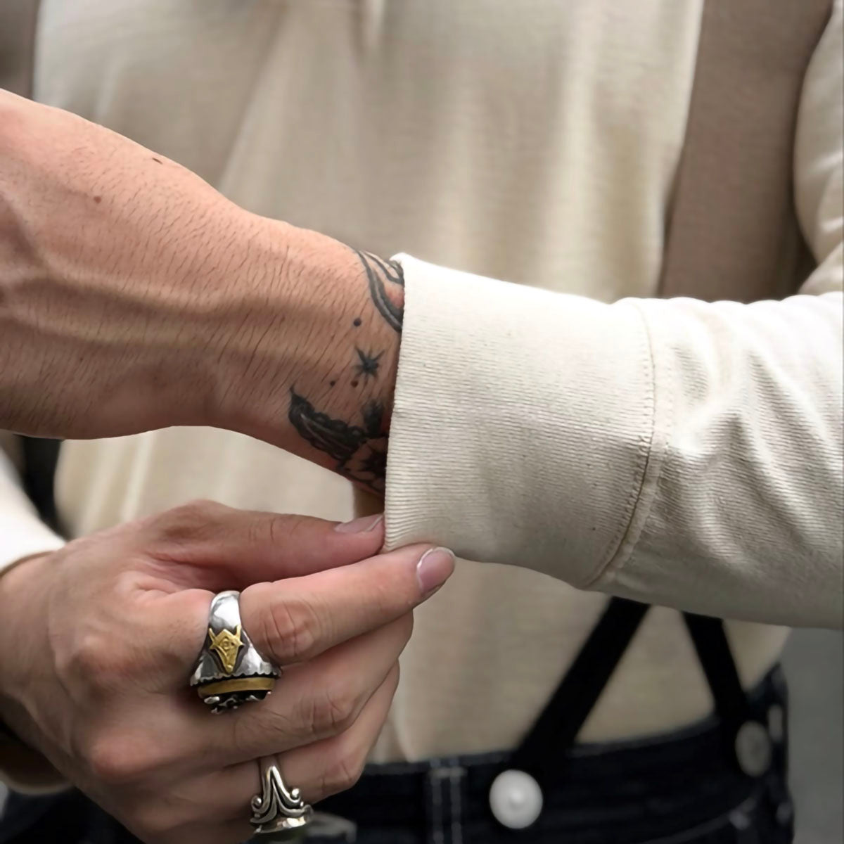 L/S Henley Neck Shirt