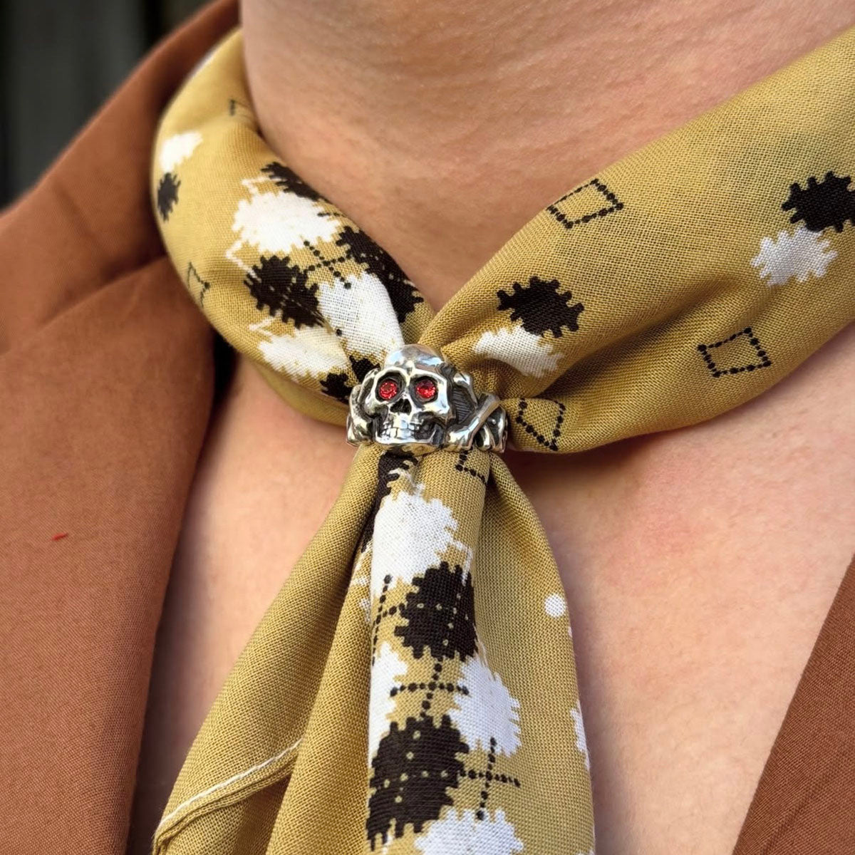 Sparkle Eyes Skull Ring "SILVER" 